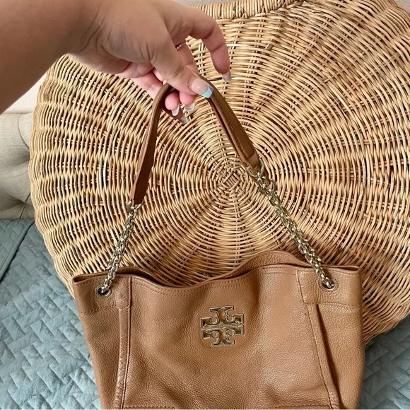 Tory Burch Britten Tote - Picture 10 of 12